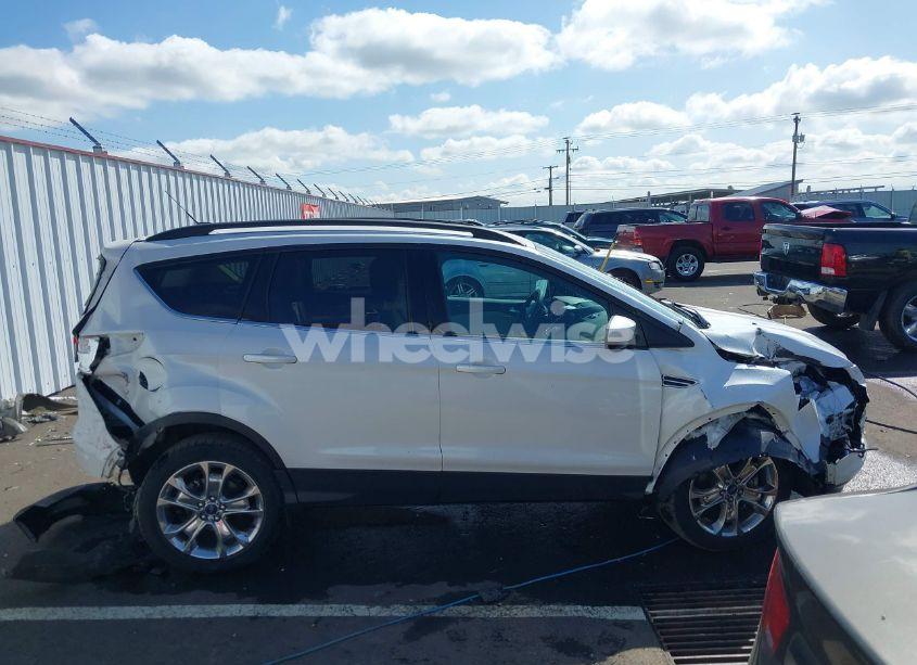 Photo 12 of 2015 Ford Escape SE (VIN 1FMCU9G98FUB31927)
