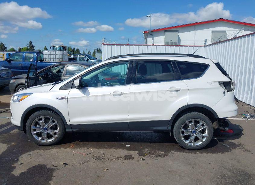 Photo 13 of 2015 Ford Escape SE (VIN 1FMCU9G98FUB31927)
