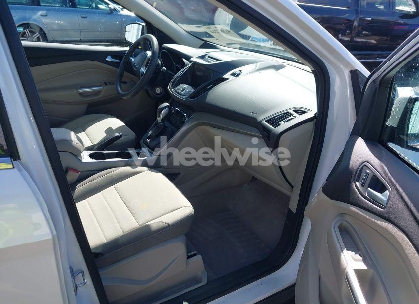 Photo 5 of 2015 Ford Escape SE (VIN 1FMCU9G98FUB31927)