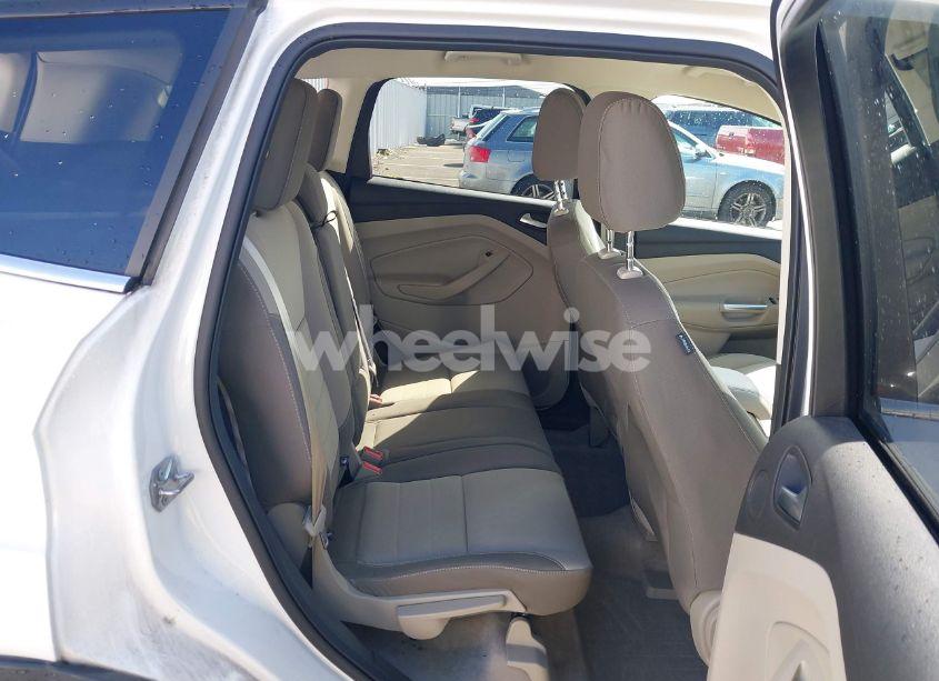 Photo 8 of 2015 Ford Escape SE (VIN 1FMCU9G98FUB31927)