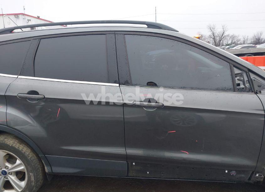 Photo 13 of 2016 Ford Escape SE (VIN 1FMCU9G98GUA92211)