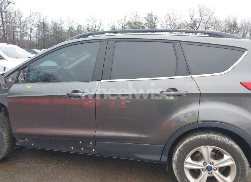 Photo 14 of 2016 Ford Escape SE (VIN 1FMCU9G98GUA92211)