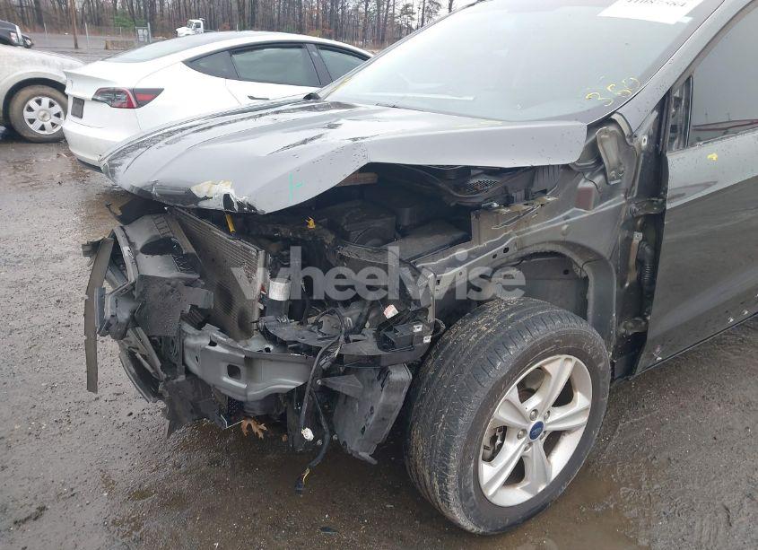 Photo 6 of 2016 Ford Escape SE (VIN 1FMCU9G98GUA92211)