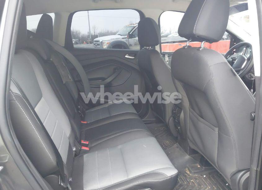 Photo 8 of 2016 Ford Escape SE (VIN 1FMCU9G98GUA92211)
