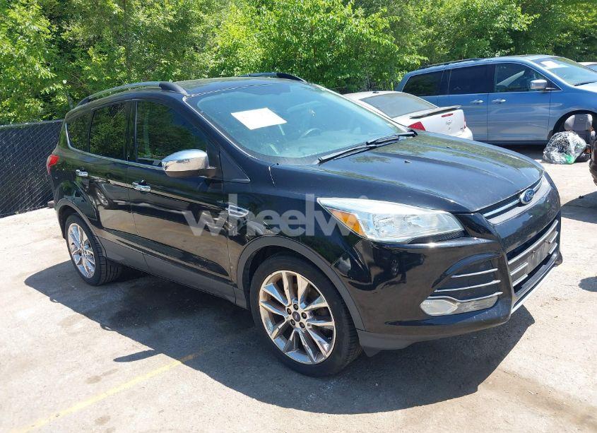 2016 Ford Escape SE (VIN 1FMCU9G98GUB16779) main photo