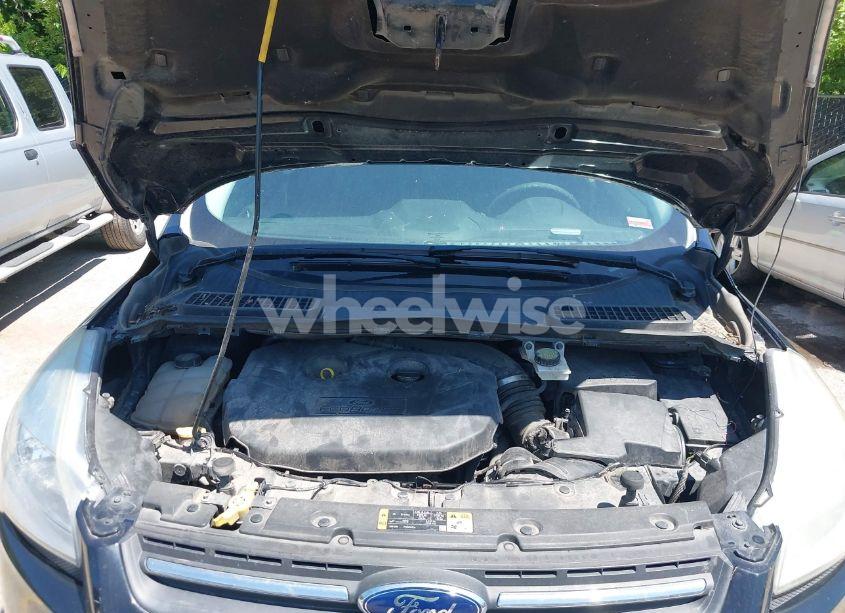 Photo 10 of 2016 Ford Escape SE (VIN 1FMCU9G98GUB16779)