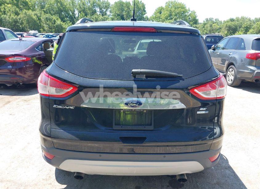 Photo 16 of 2016 Ford Escape SE (VIN 1FMCU9G98GUB16779)