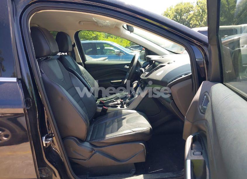 Photo 5 of 2016 Ford Escape SE (VIN 1FMCU9G98GUB16779)