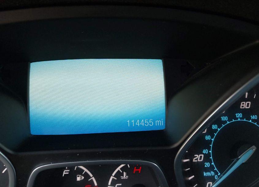 Photo 16 of 2016 Ford Escape SE (VIN 1FMCU9G98GUC68173)