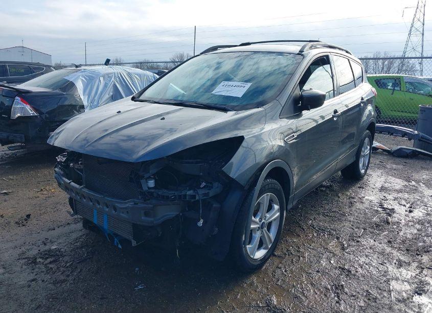 Photo 2 of 2016 Ford Escape SE (VIN 1FMCU9G98GUC68173)