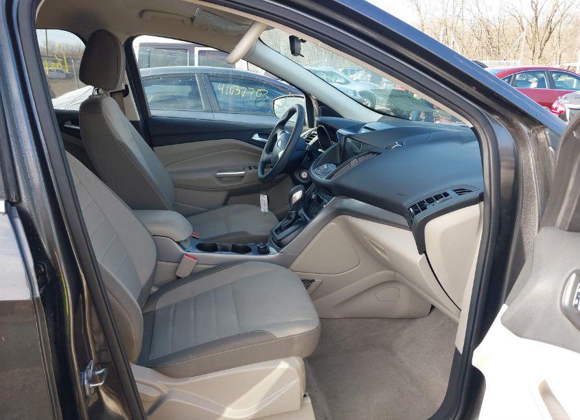 Photo 5 of 2016 Ford Escape SE (VIN 1FMCU9G98GUC68173)