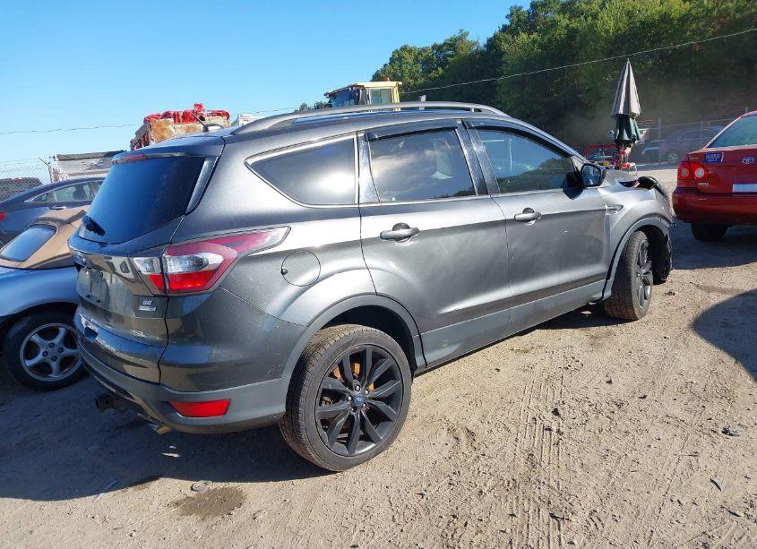 Photo 4 of 2017 Ford Escape SE (VIN 1FMCU9G98HUA03075)