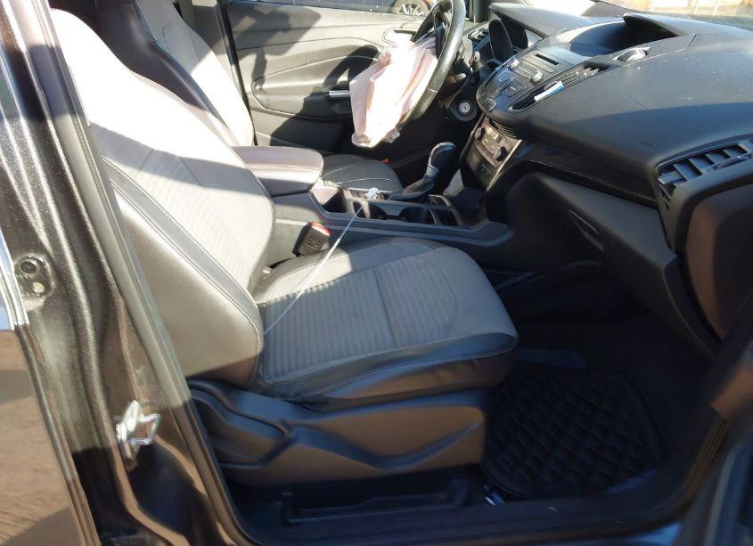 Photo 5 of 2017 Ford Escape SE (VIN 1FMCU9G98HUA03075)