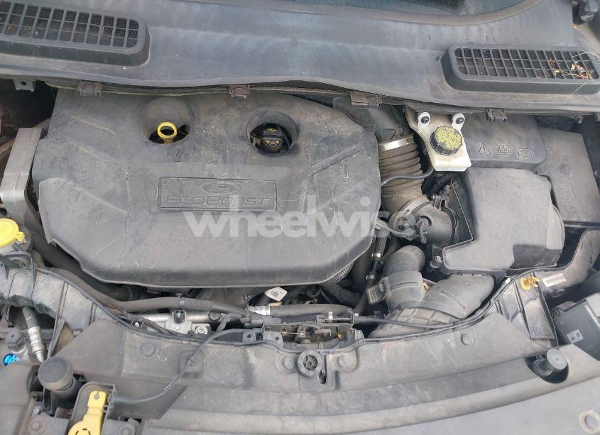 Photo 10 of 2017 Ford Escape SE (VIN 1FMCU9G98HUA98558)