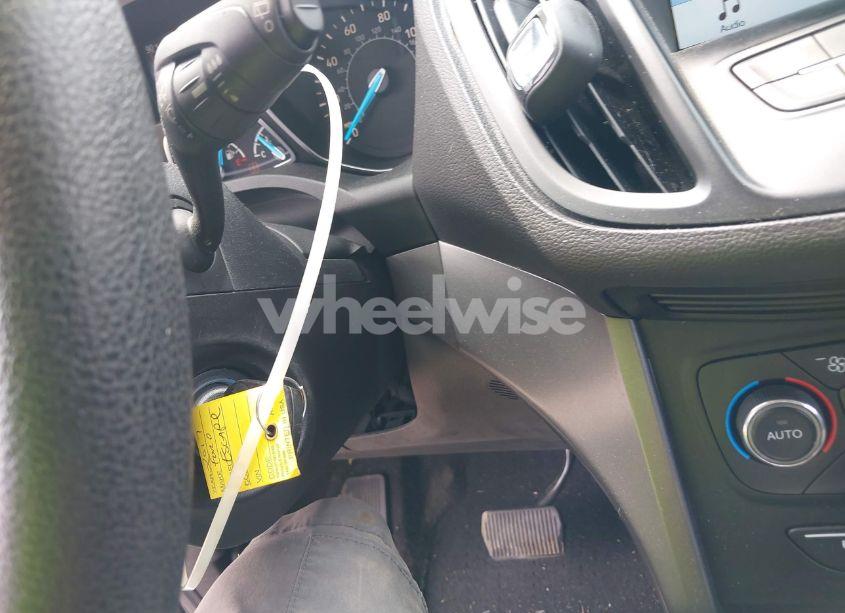 Photo 11 of 2017 Ford Escape SE (VIN 1FMCU9G98HUA98558)