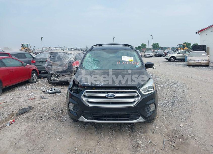Photo 12 of 2017 Ford Escape SE (VIN 1FMCU9G98HUA98558)