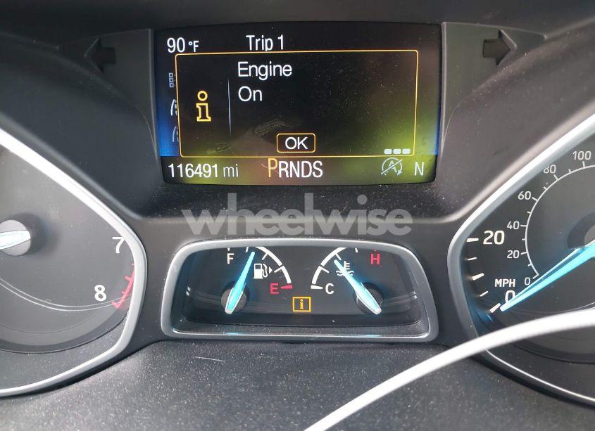 Photo 15 of 2017 Ford Escape SE (VIN 1FMCU9G98HUA98558)