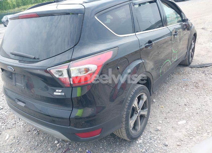 Photo 4 of 2017 Ford Escape SE (VIN 1FMCU9G98HUA98558)