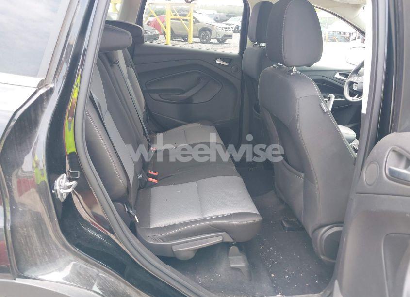 Photo 8 of 2017 Ford Escape SE (VIN 1FMCU9G98HUA98558)