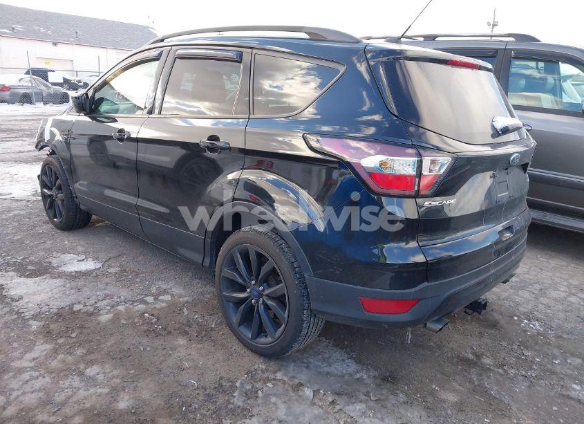 Photo 3 of 2017 Ford Escape SE (VIN 1FMCU9G98HUB94044)