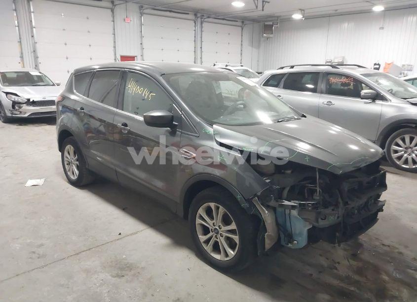 2017 Ford Escape SE (VIN 1FMCU9G98HUD59168) main photo