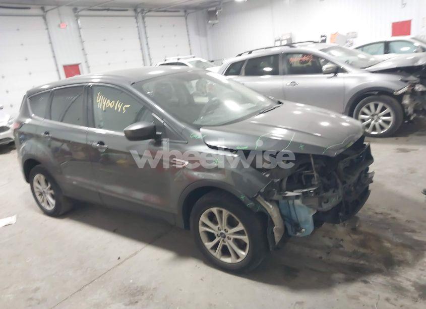 Photo 14 of 2017 Ford Escape SE (VIN 1FMCU9G98HUD59168)