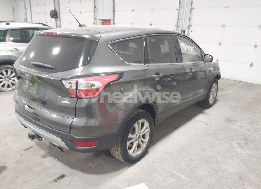 Photo 4 of 2017 Ford Escape SE (VIN 1FMCU9G98HUD59168)