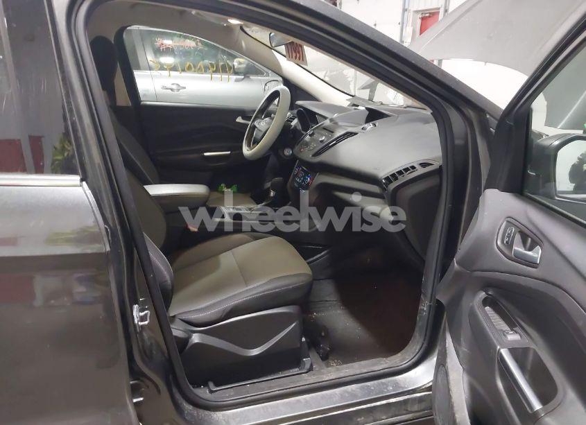 Photo 5 of 2017 Ford Escape SE (VIN 1FMCU9G98HUD59168)