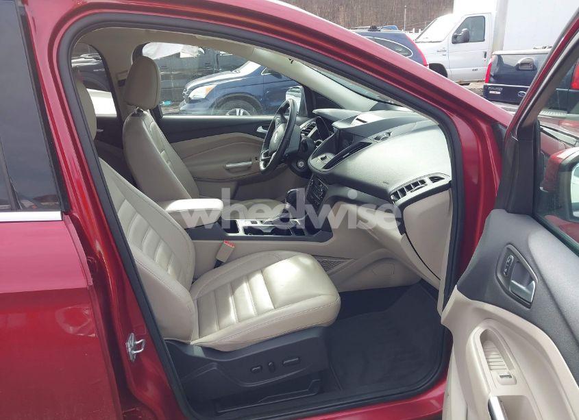 Photo 5 of 2017 Ford Escape SE (VIN 1FMCU9G98HUD91344)