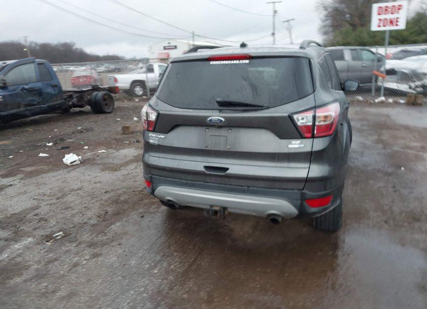 Photo 16 of 2017 Ford Escape SE (VIN 1FMCU9G98HUE44401)