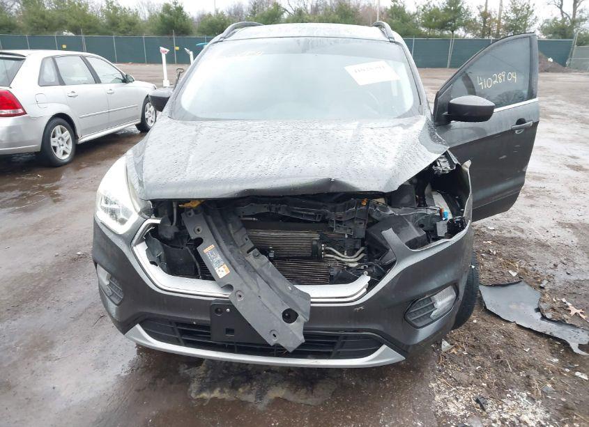 Photo 6 of 2017 Ford Escape SE (VIN 1FMCU9G98HUE44401)