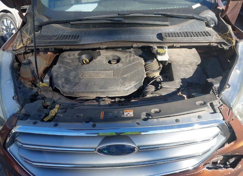 Photo 10 of 2017 Ford Escape SE (VIN 1FMCU9G98HUF11157)