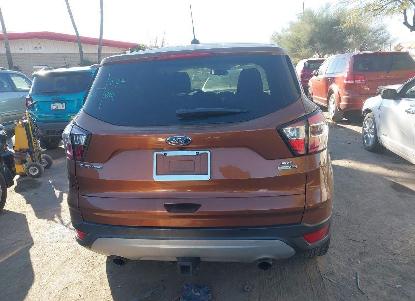Photo 16 of 2017 Ford Escape SE (VIN 1FMCU9G98HUF11157)