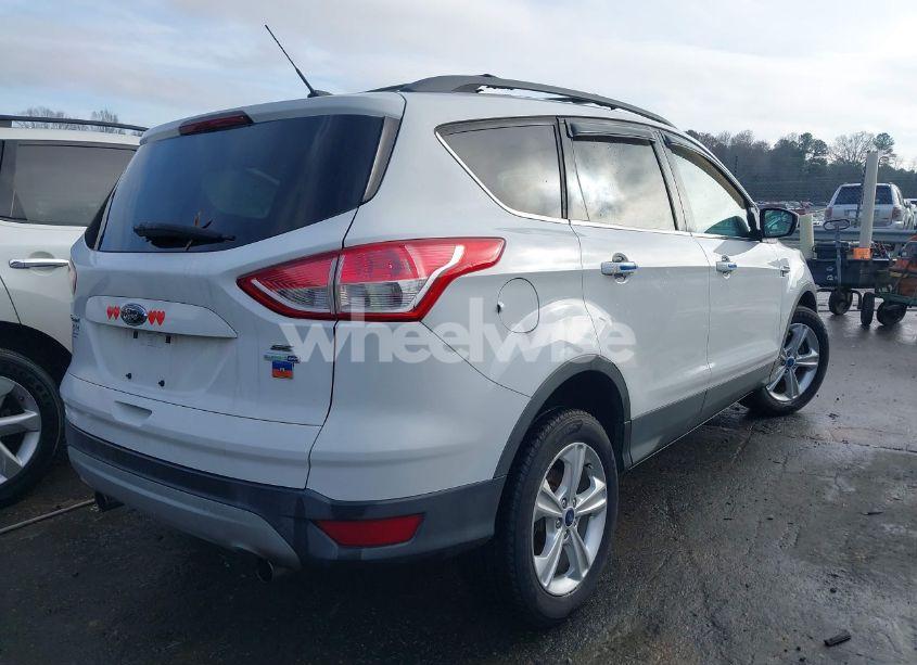 Photo 4 of 2013 Ford Escape SE (VIN 1FMCU9G99DUC01819)