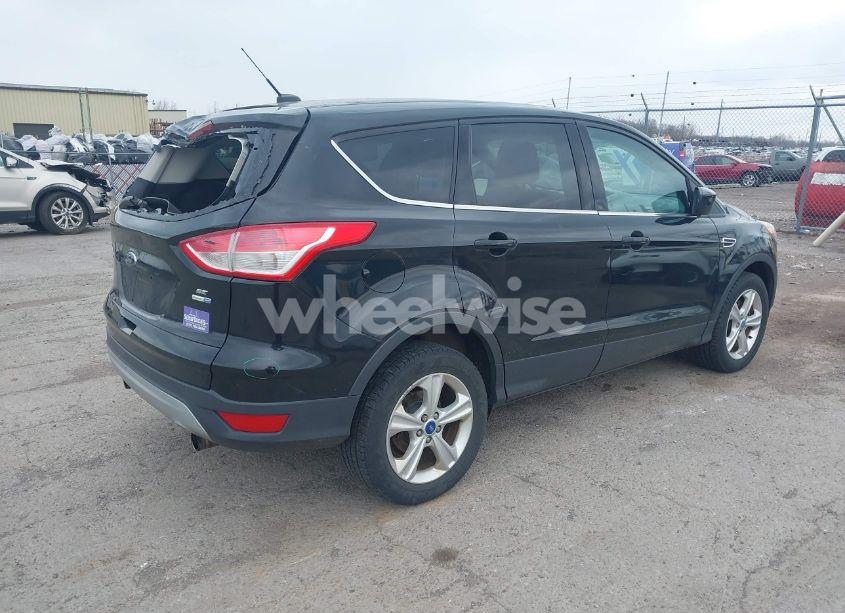 Photo 4 of 2013 Ford Escape SE (VIN 1FMCU9G99DUC22833)