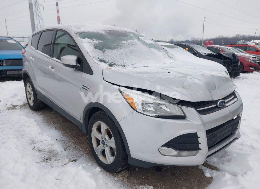 2015 Ford Escape SE (VIN 1FMCU9G99FUA19766) main photo