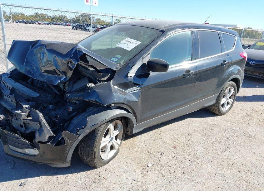 Photo 2 of 2016 Ford Escape SE (VIN 1FMCU9G99GUA29490)