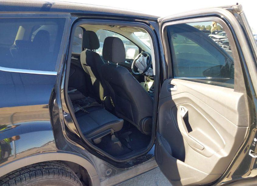 Photo 8 of 2016 Ford Escape SE (VIN 1FMCU9G99GUA29490)