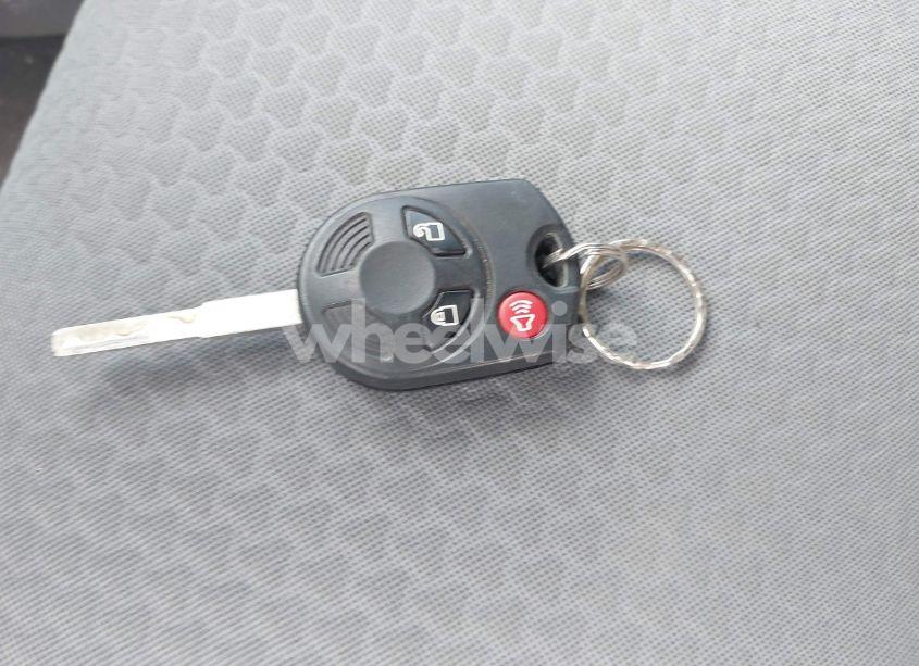 Photo 11 of 2017 Ford Escape SE (VIN 1FMCU9G99HUB00740)