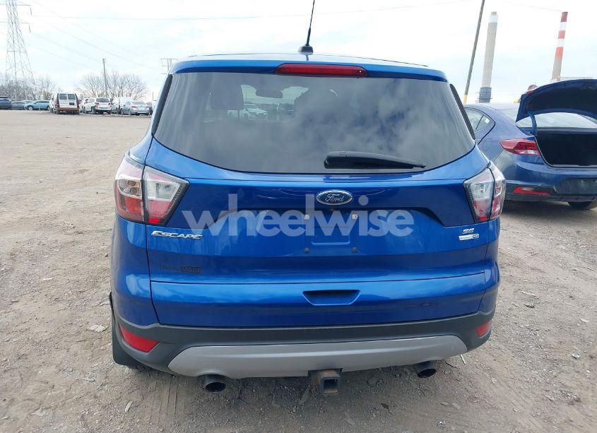 Photo 16 of 2017 Ford Escape SE (VIN 1FMCU9G99HUB00740)