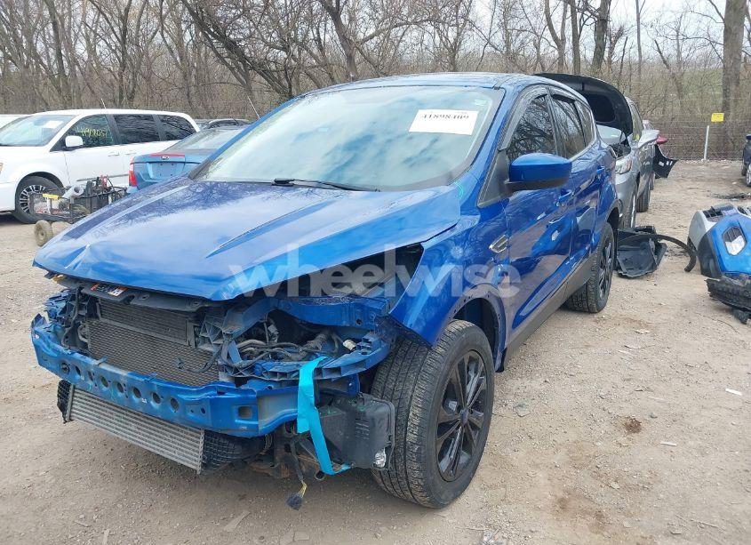 Photo 2 of 2017 Ford Escape SE (VIN 1FMCU9G99HUB00740)