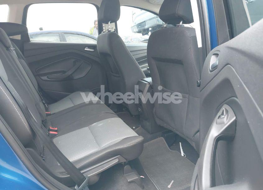 Photo 8 of 2017 Ford Escape SE (VIN 1FMCU9G99HUB00740)