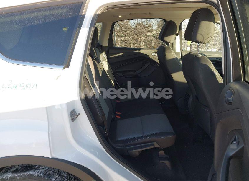 Photo 8 of 2017 Ford Escape SE (VIN 1FMCU9G99HUB16372)