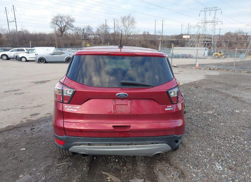 Photo 16 of 2017 Ford Escape SE (VIN 1FMCU9G99HUB35150)