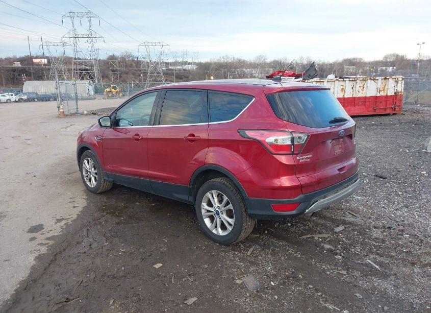 Photo 3 of 2017 Ford Escape SE (VIN 1FMCU9G99HUB35150)