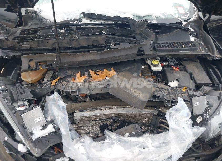 Photo 10 of 2017 Ford Escape SE (VIN 1FMCU9G99HUB71453)