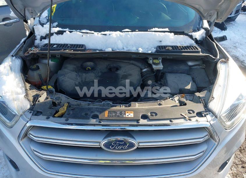 Photo 10 of 2017 Ford Escape SE (VIN 1FMCU9G99HUB77124)