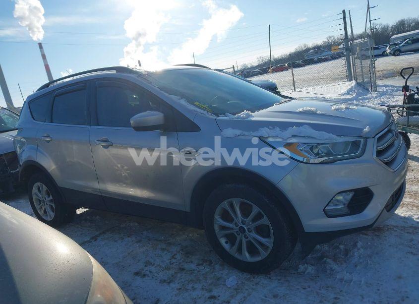 Photo 14 of 2017 Ford Escape SE (VIN 1FMCU9G99HUB77124)