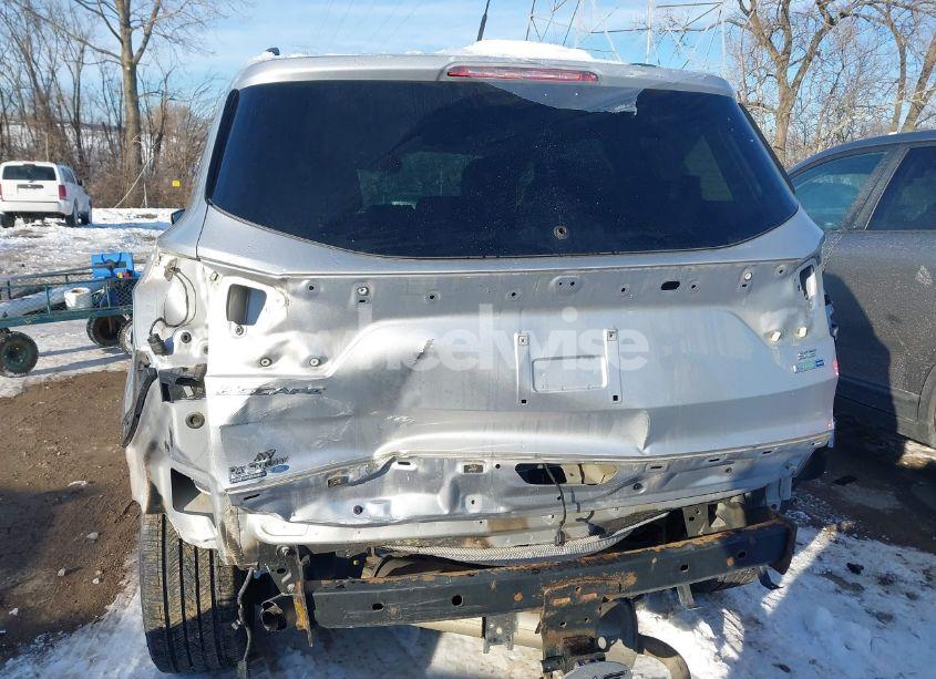 Photo 17 of 2017 Ford Escape SE (VIN 1FMCU9G99HUB77124)