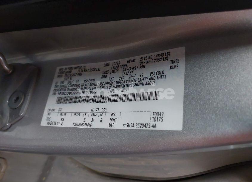 Photo 9 of 2017 Ford Escape SE (VIN 1FMCU9G99HUB91699)